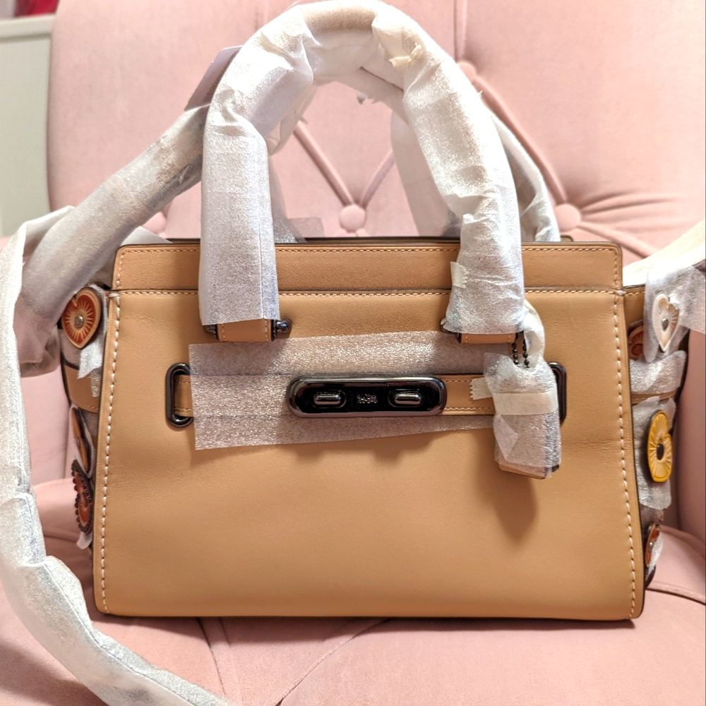 Coach Swagger 27 Tea Rose Heart Applique